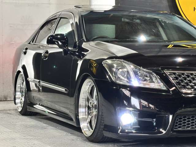2009 Toyota Crown Athlete – thumbnail 3