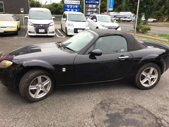 2005 Mazda Roadster – thumbnail 2