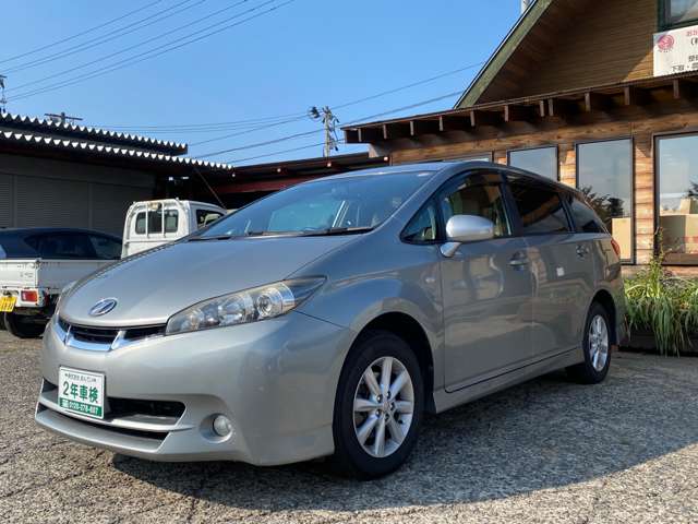 2009 Toyota Wish – thumbnail 3