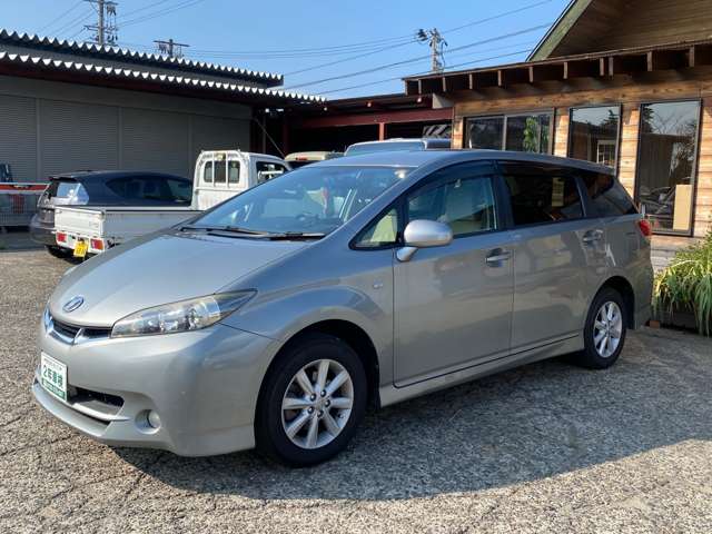 2009 Toyota Wish – thumbnail 4