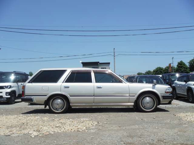 1999 Nissan Cedric Wagon – thumbnail 4
