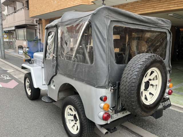 1992 Mitsubishi Jeep – thumbnail 3