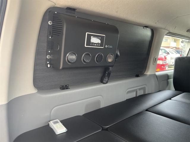 2006 Toyota Hiace – thumbnail 4