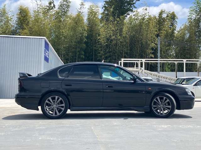 2001 Subaru Legacy B4 – thumbnail 2