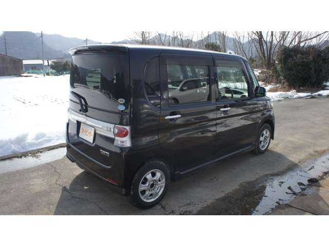 2009 Daihatsu Tanto – thumbnail 4