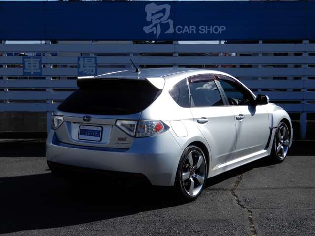 2009 Subaru Impreza Hatchback STI – thumbnail 2