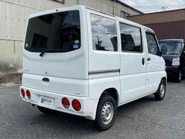 2009 Mitsubishi Minicab Van – thumbnail 2