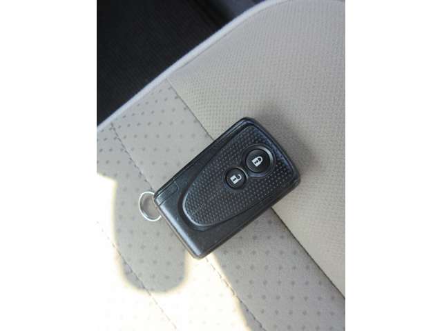 2009 Daihatsu Mira Cocoa – thumbnail 3