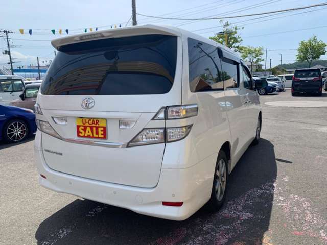 2011 Toyota Vellfire – thumbnail 4