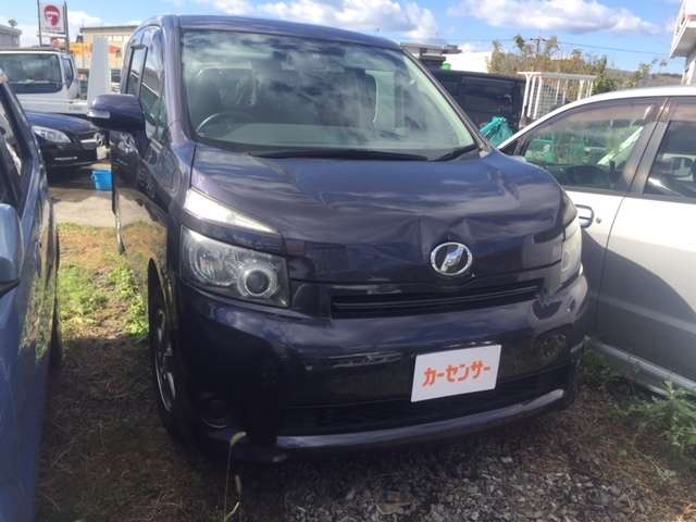 2009 Toyota Voxy – thumbnail 2