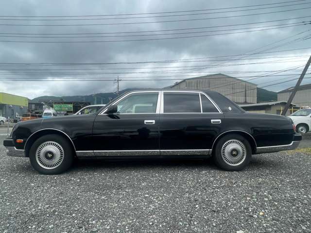 1997 Toyota Century – thumbnail 4