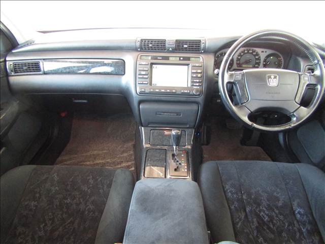 2003 Toyota Crown Athlete – thumbnail 2