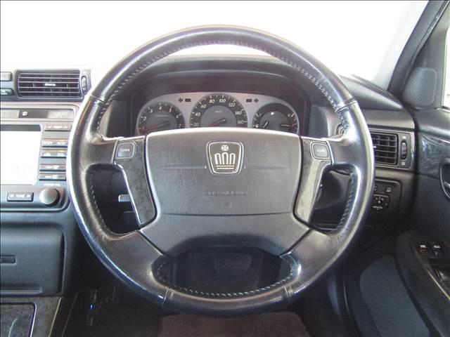 2003 Toyota Crown Athlete – thumbnail 3