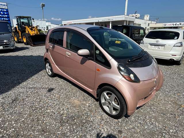 2009 Mitsubishi i – thumbnail 2