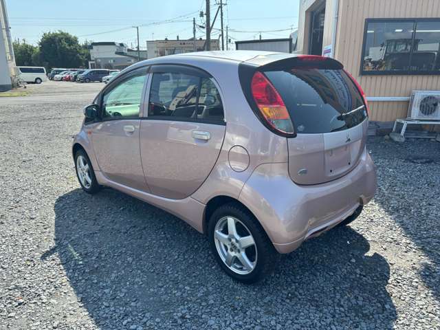2009 Mitsubishi i – thumbnail 3