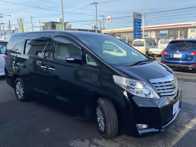 2009 Toyota Alphard – thumbnail 3
