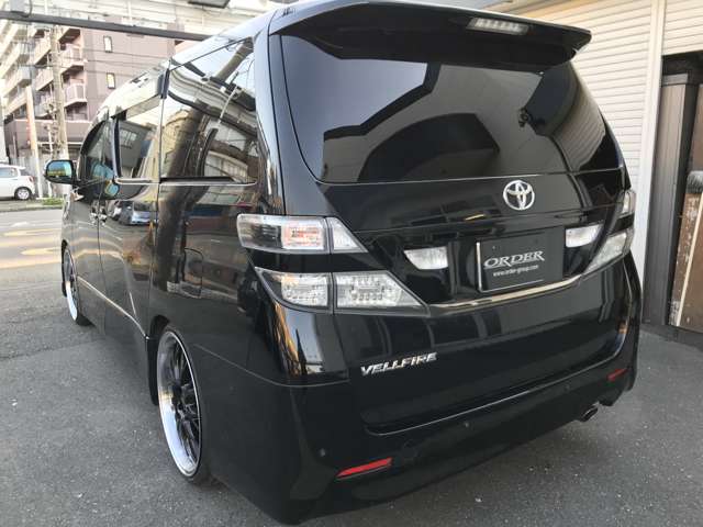 2011 Toyota Vellfire – thumbnail 2