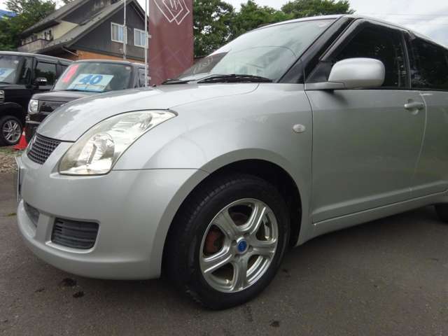 2010 Suzuki Swift – thumbnail 4