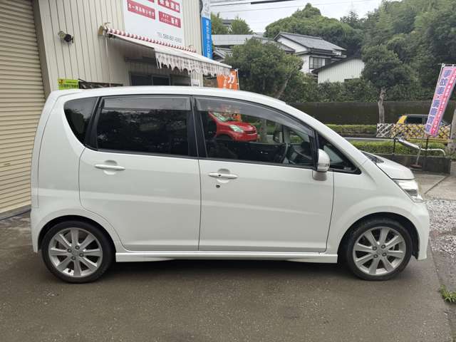 2010 Daihatsu Move – thumbnail 4