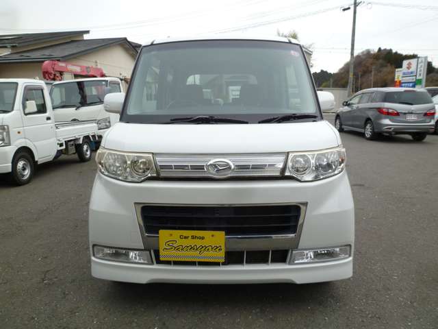 2010 Daihatsu Tanto – thumbnail 2