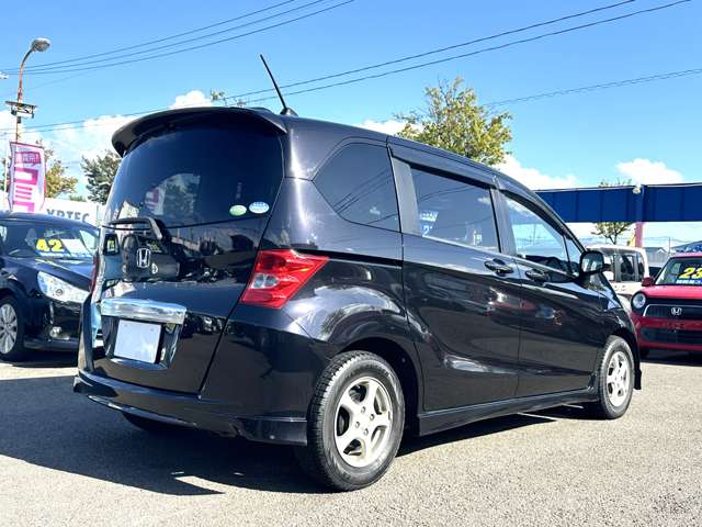 2010 Honda Freed – thumbnail 4