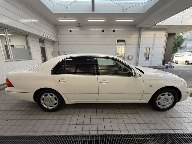 2001 Toyota Celsior – thumbnail 4