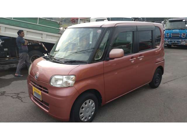 2010 Daihatsu Tanto – thumbnail 3