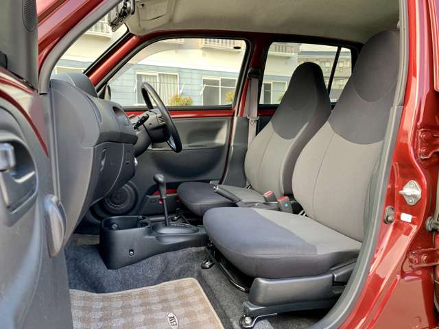 2010 Daihatsu Esse – thumbnail 4