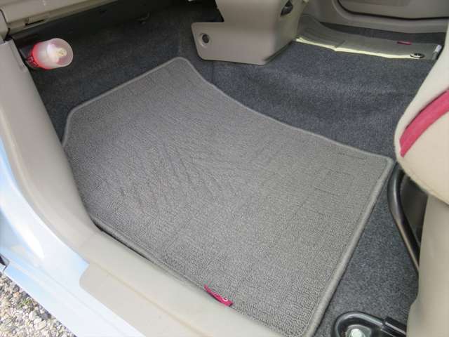 2010 Daihatsu Move Conte – thumbnail 4