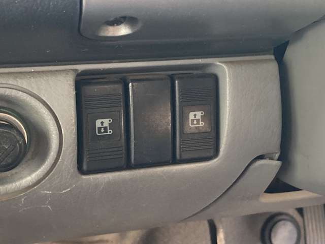 2002 Mazda Bongo Friendee – thumbnail 4