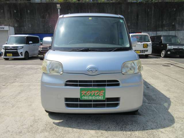 2010 Daihatsu Tanto – thumbnail 2