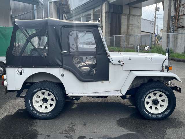 1996 Mitsubishi Jeep – thumbnail 4