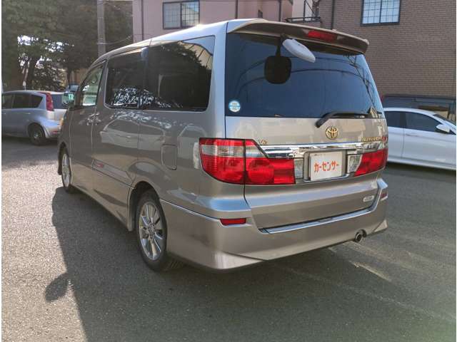 2005 Toyota Alphard – thumbnail 3