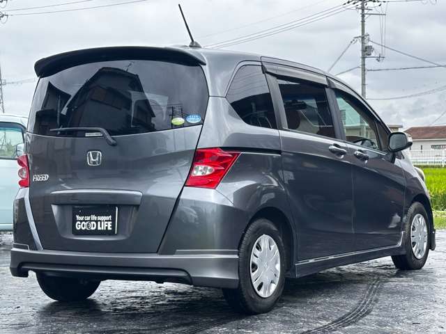 2010 Honda Freed – thumbnail 2