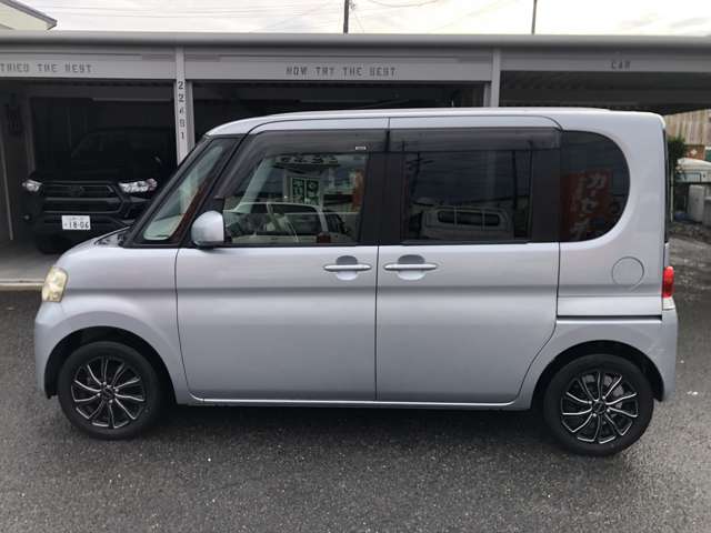2010 Daihatsu Tanto – thumbnail 3