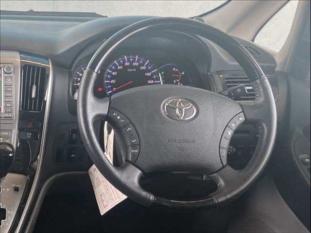 2005 Toyota Alphard – thumbnail 2