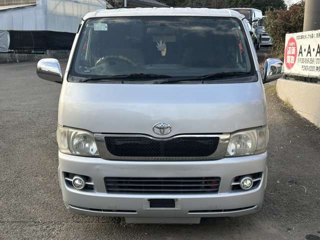 2006 Toyota Hiace – thumbnail 3