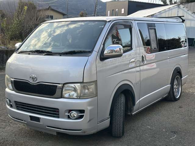 2006 Toyota Hiace – thumbnail 4