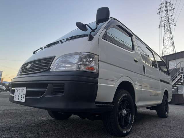 1999 Toyota Hiace – thumbnail 3