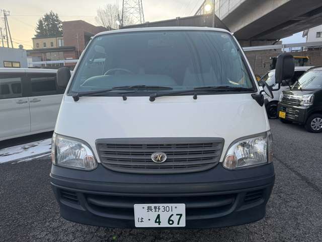1999 Toyota Hiace – thumbnail 4