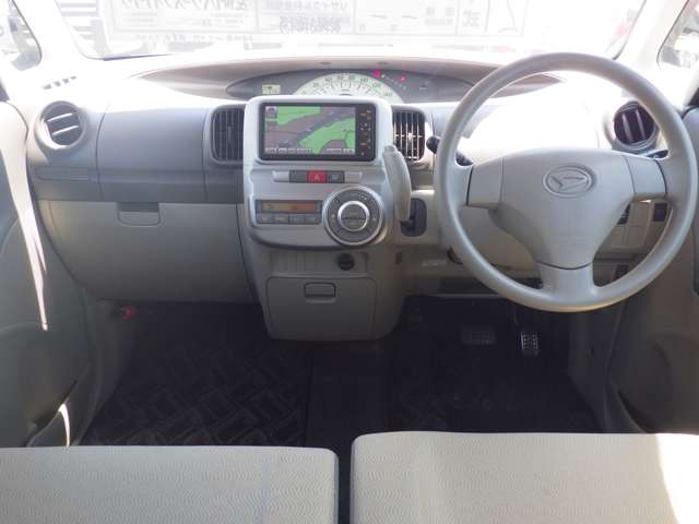2009 Daihatsu Tanto – thumbnail 2