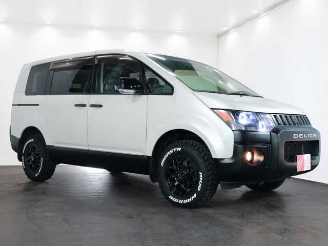 2009 Mitsubishi Delica D:5 – thumbnail 4