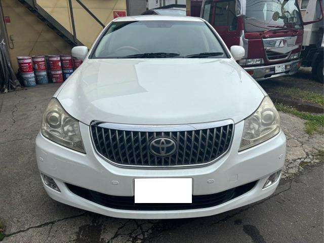 2009 Toyota Crown Majesta – thumbnail 2
