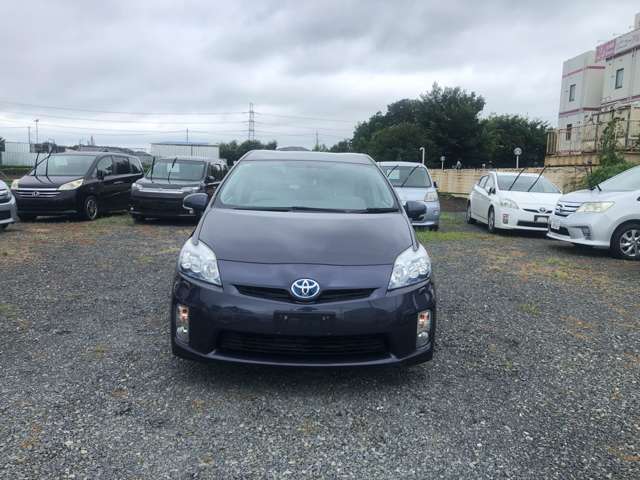 2011 Toyota Prius – thumbnail 2
