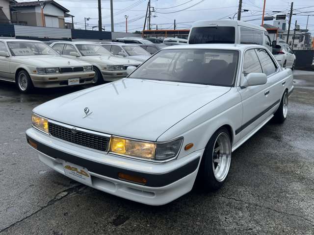 1989 Nissan Laurel – thumbnail 3