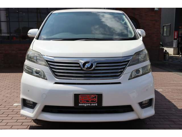 2010 Toyota Vellfire – thumbnail 3