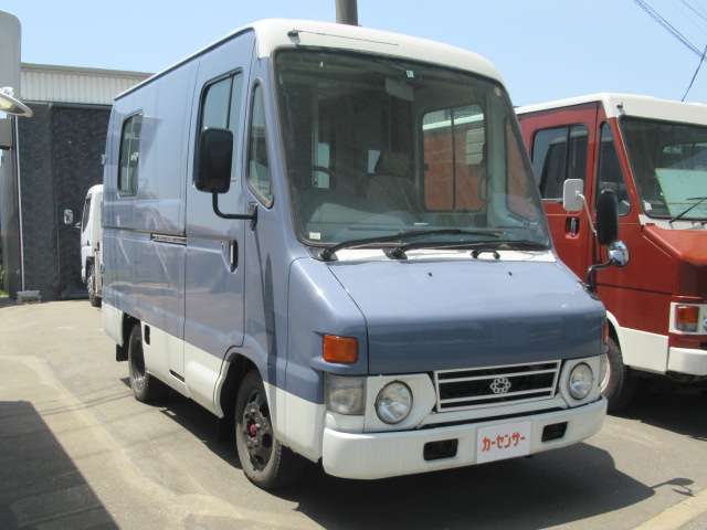 2003 Toyota Quickdelivery – thumbnail 3