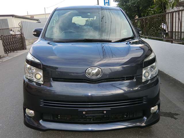 2007 Toyota Voxy – thumbnail 4