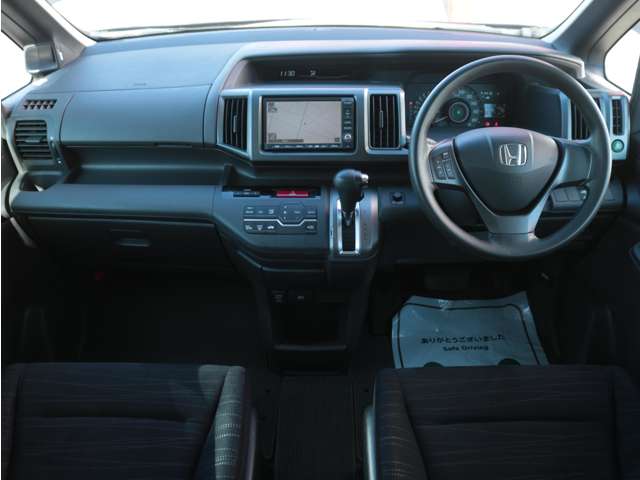 2010 Honda Stepwgn – thumbnail 4