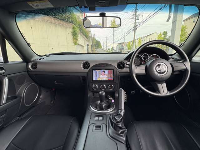 2009 Mazda Roadster – thumbnail 2